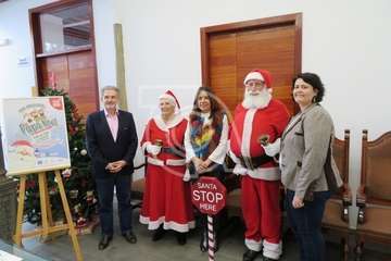 Música e ilusión en grandes dosis para recibir a Papá y Mamá Noel en Los Llanos (Foto TA)